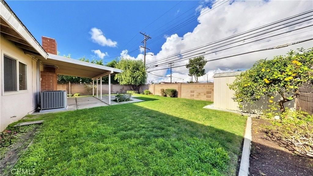 6731 Killarney Ave - Photo 3 of 34