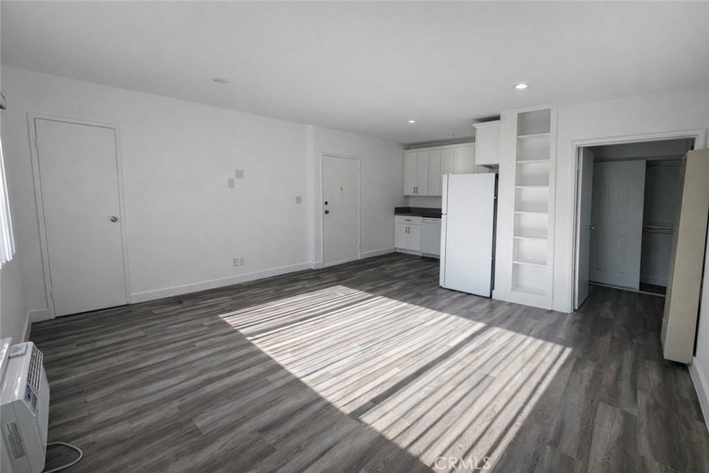 210 N Cordova St #J - Photo 2 of 12