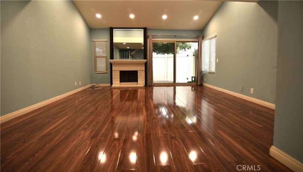 3545 Eucalyptus St - Photo 2 of 17