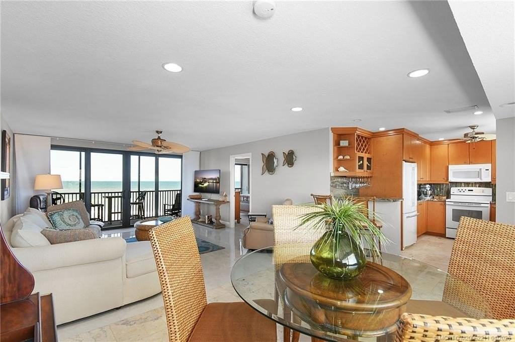 2375 Ne Ocean Blvd Apt E402 #E402 - Photo 4 of 50