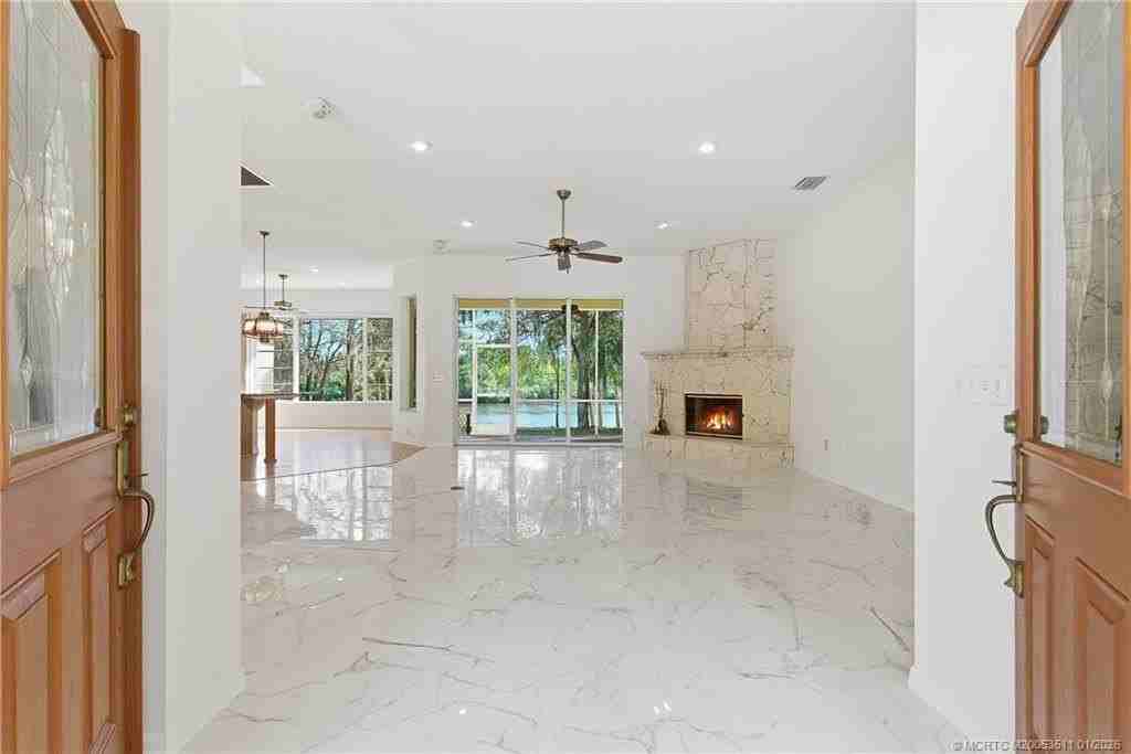 11511 Sw Citrus Blvd - Photo 4 of 17