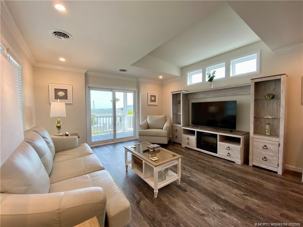 2646 Ne Pelican Way - Photo 4 of 50