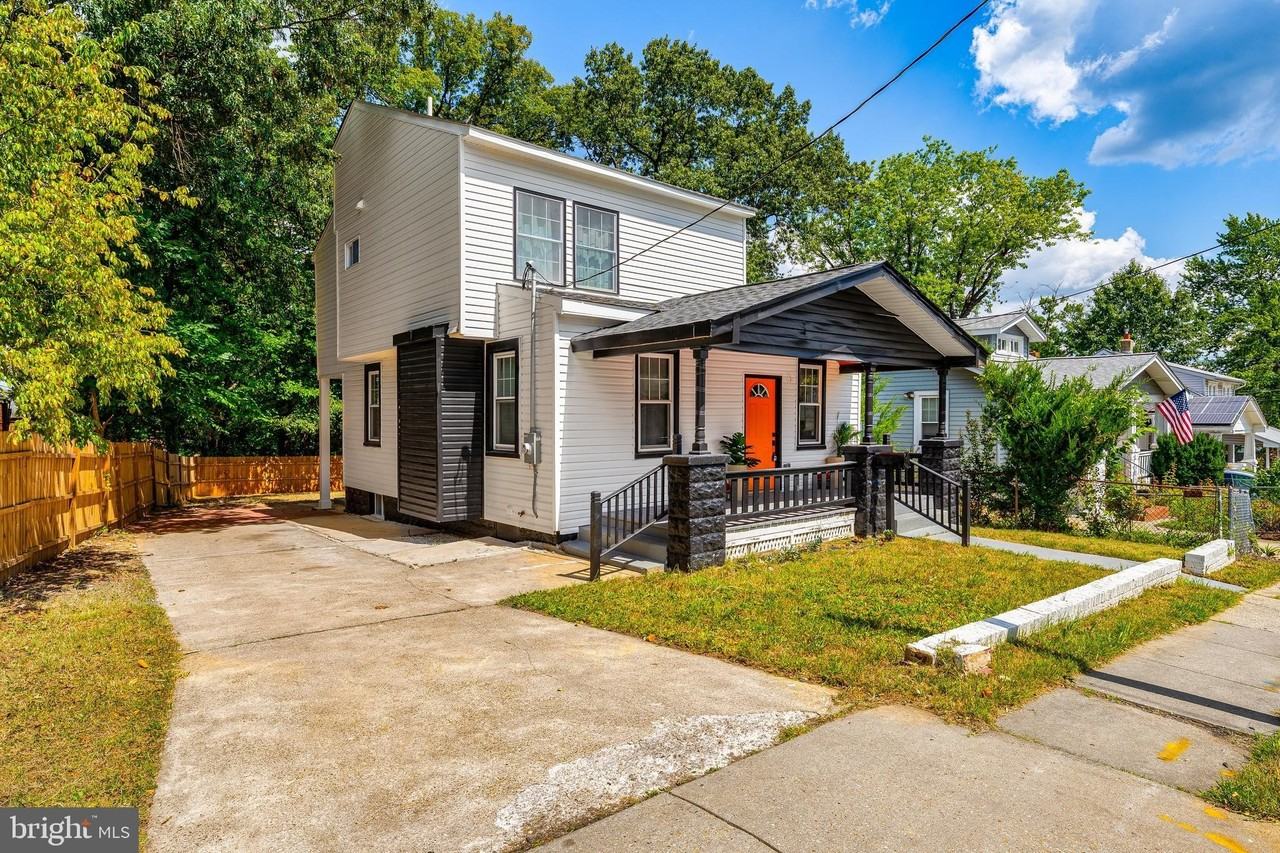 2800 Upshur St - Photo 2 of 50