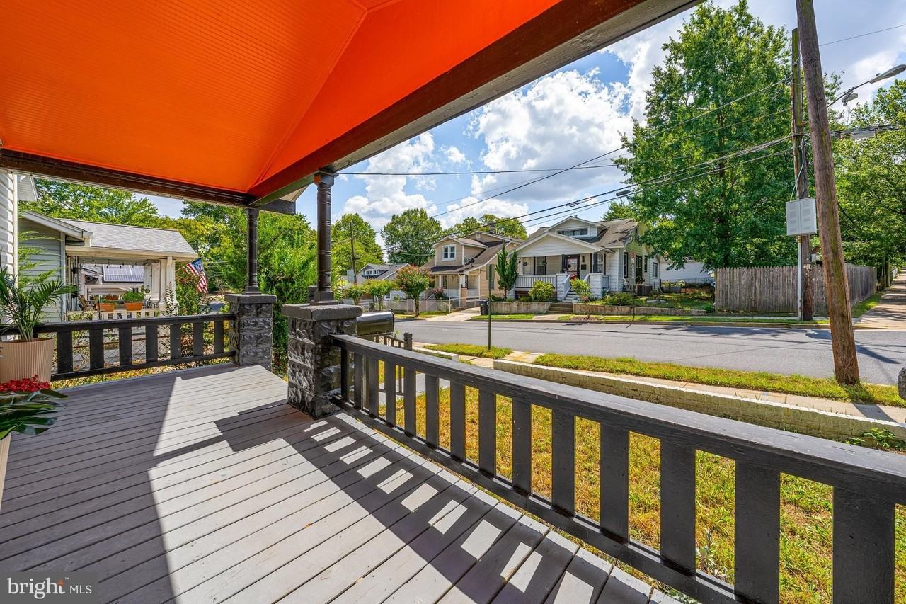 2800 Upshur St - Photo 7 of 50