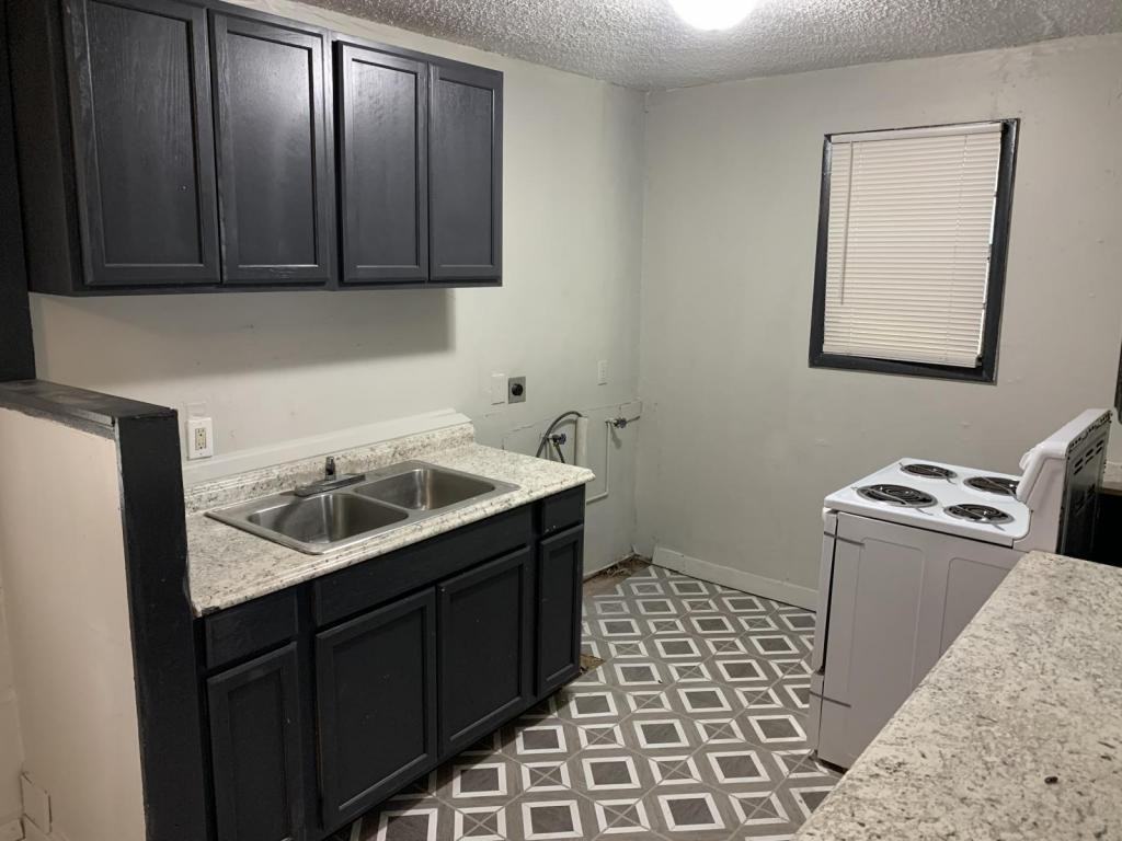 1610 Se 62nd St - Photo 7 of 16