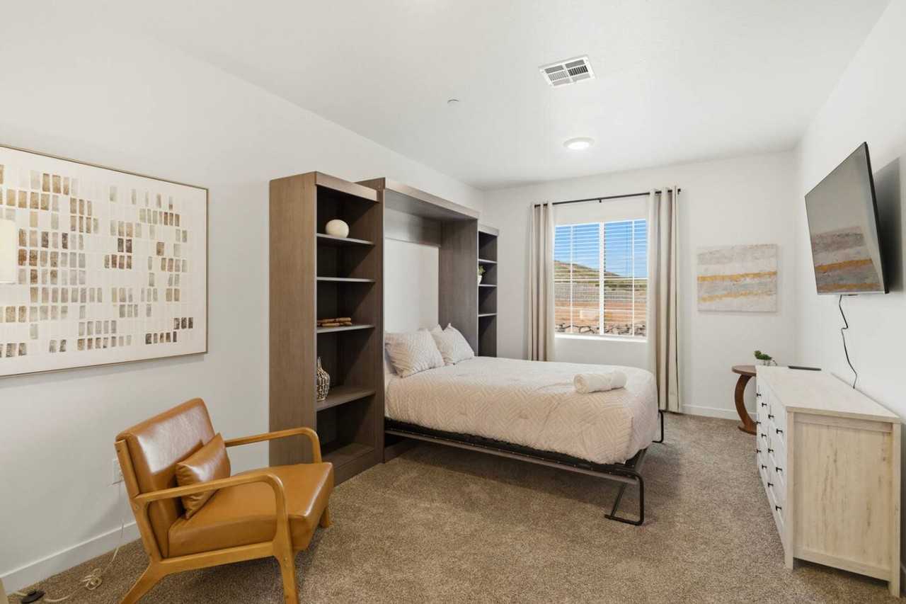 1702 S Ripple Rock Dr #1373715P - Photo 4 of 50