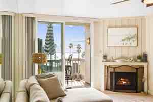 featured image of 999 N Pacific St