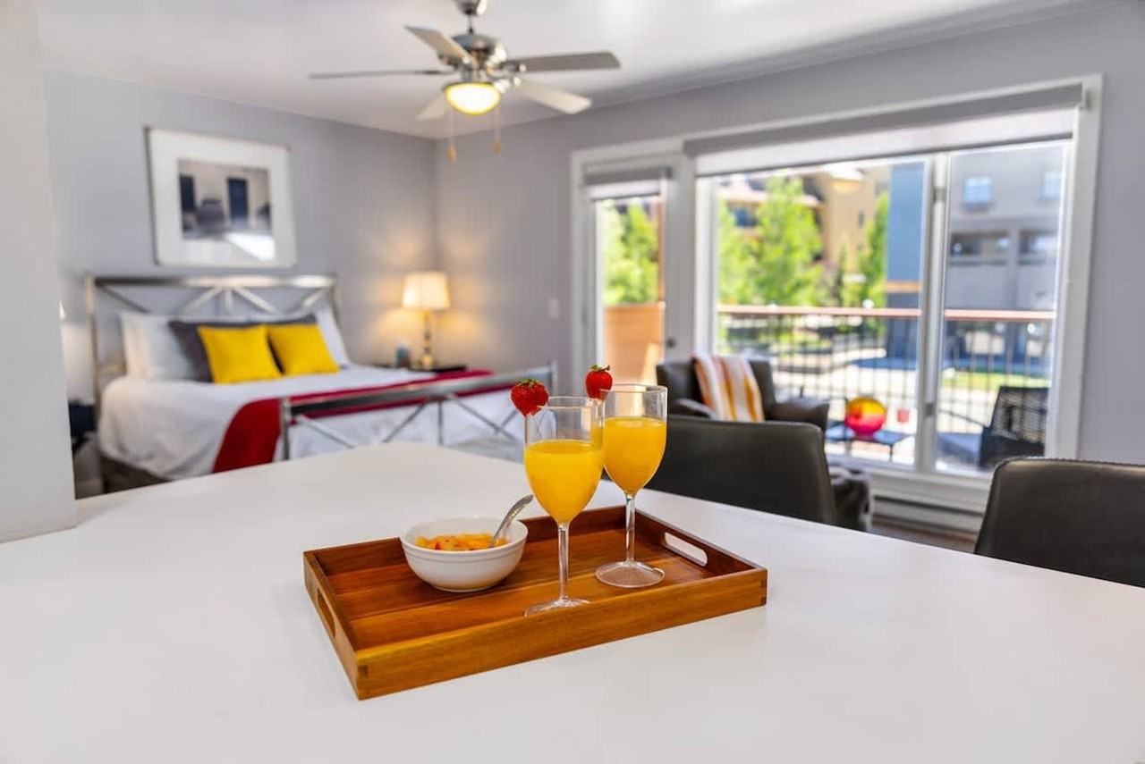 600 S Park Ave #1387673P - Photo 2 of 23