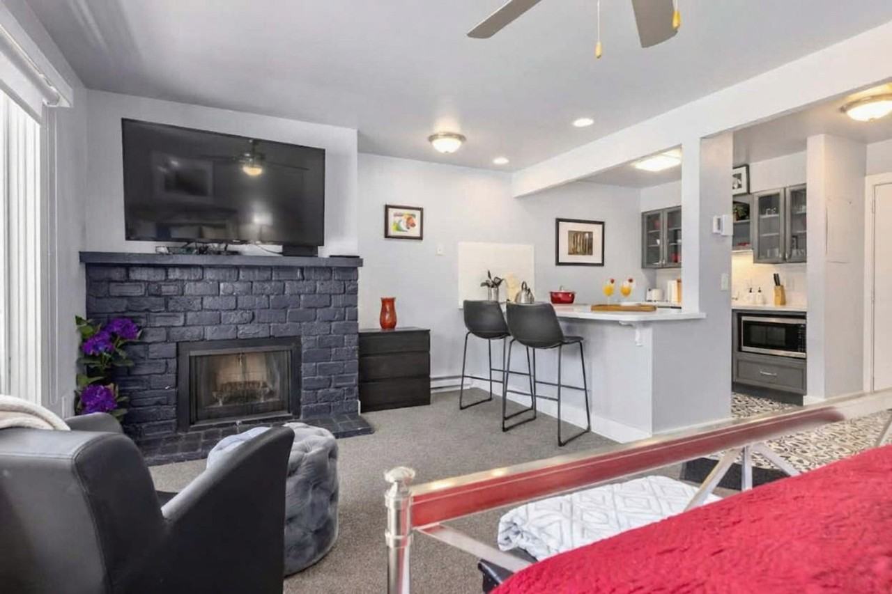 600 S Park Ave #1387673P - Photo 3 of 23