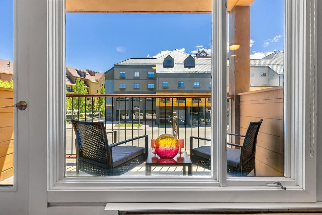 600 S Park Ave #1387673P - Photo 4 of 23