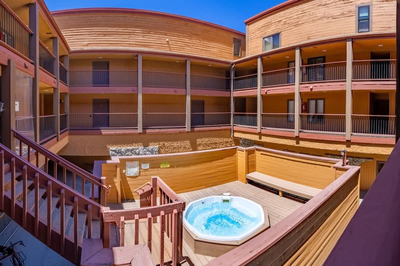 600 S Park Ave #1387673P - Photo 5 of 23