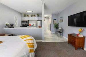 featured image of 110 S Park Ave