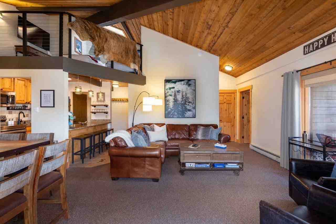 500 4 O Clock Road #1387659P - Photo 2 of 32