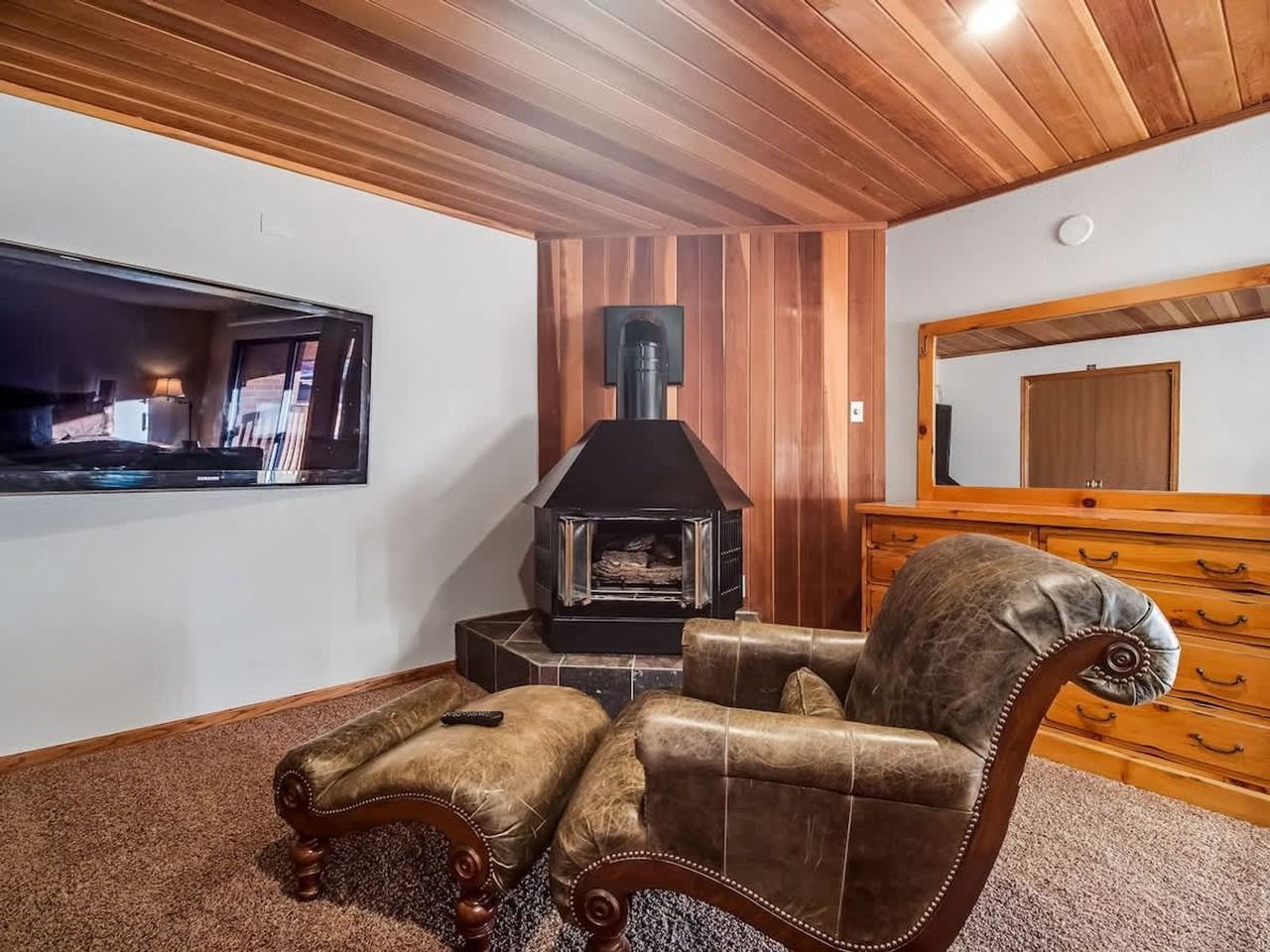 743 Lagoon Dr #1387657P - Photo 3 of 22