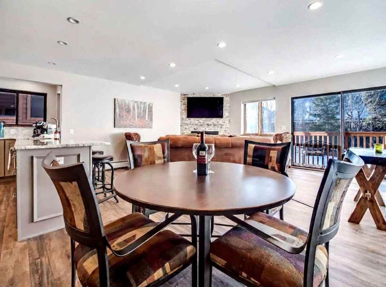 743 Lagoon Dr #1387657P - Photo 4 of 22