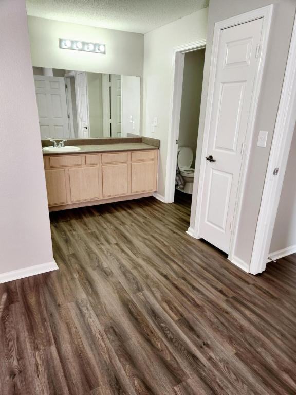 2109 N Main St Apt 201 - Photo 5 of 7