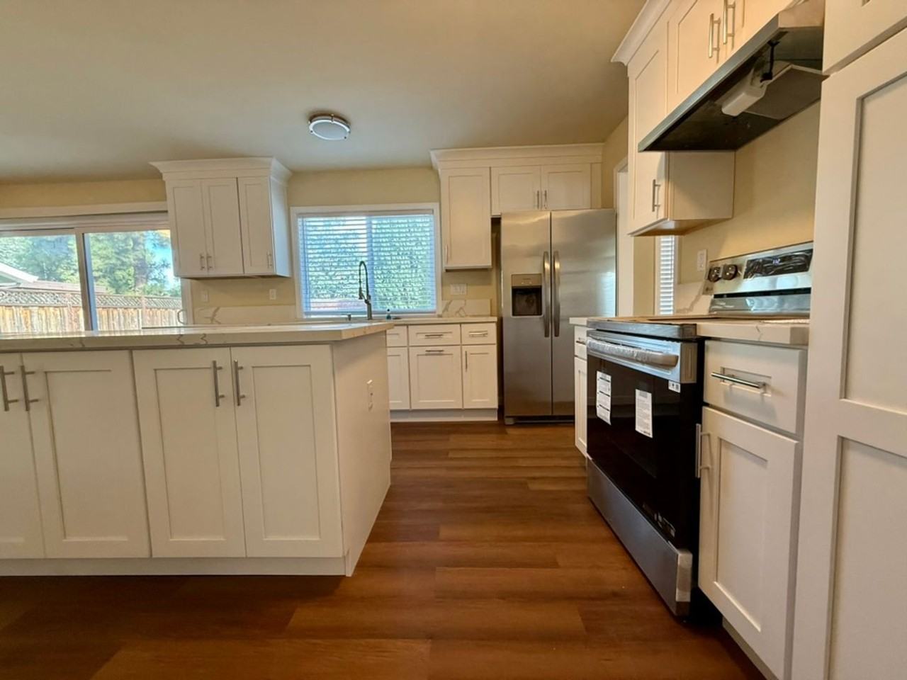 3086 Kemper Rd - Photo 4 of 19