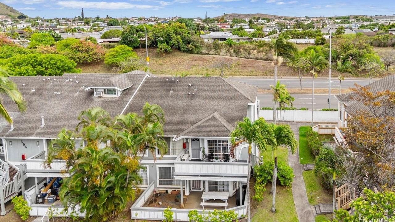 594 Mananai Pl #21T - Photo 2 of 21