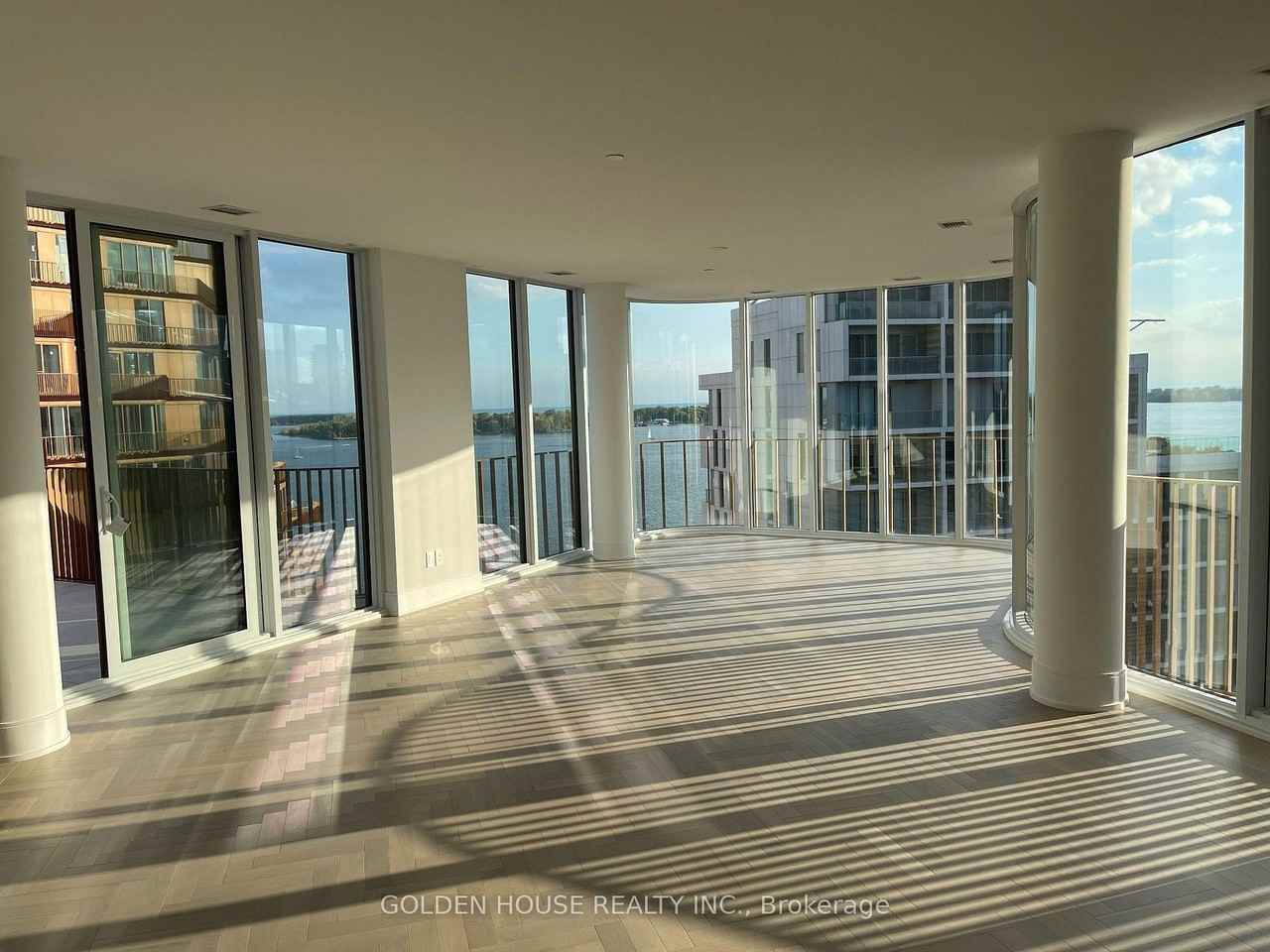 155 Merchants' Wharf #1222 - Photo 3 of 25