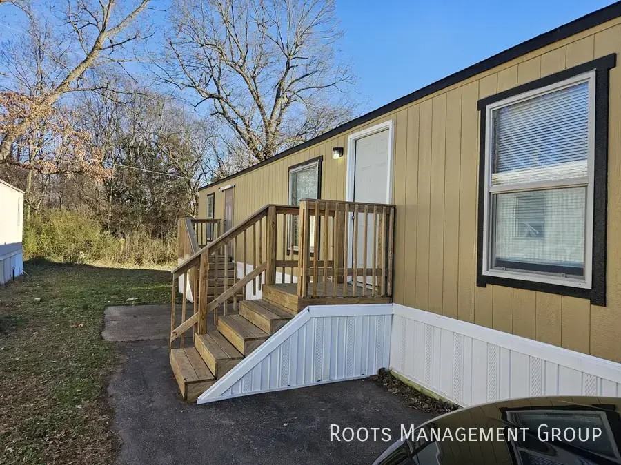 111 Riviera Courts Dr #111 - Photo 2 of 11