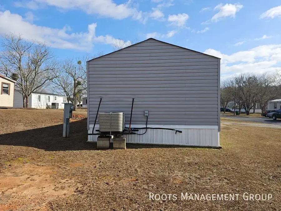 2710 W Oakridge Dr #35