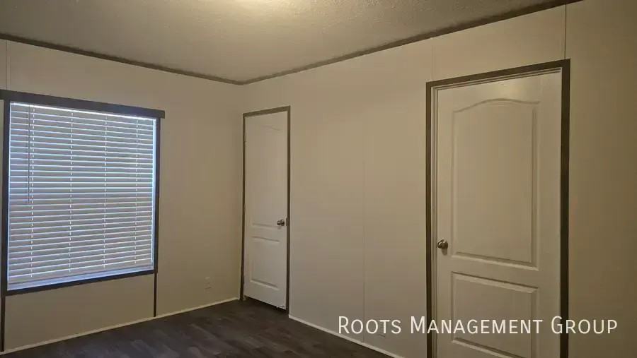 877 Fountain Cir #877 - Photo 5 of 19