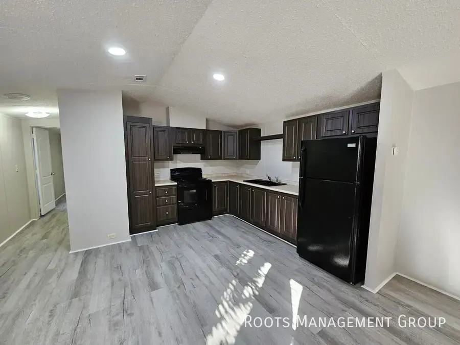 7 Mark Dr #7 - Photo 6 of 12