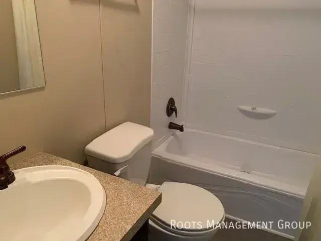 2 Kris Dr #K2 - Photo 6 of 7