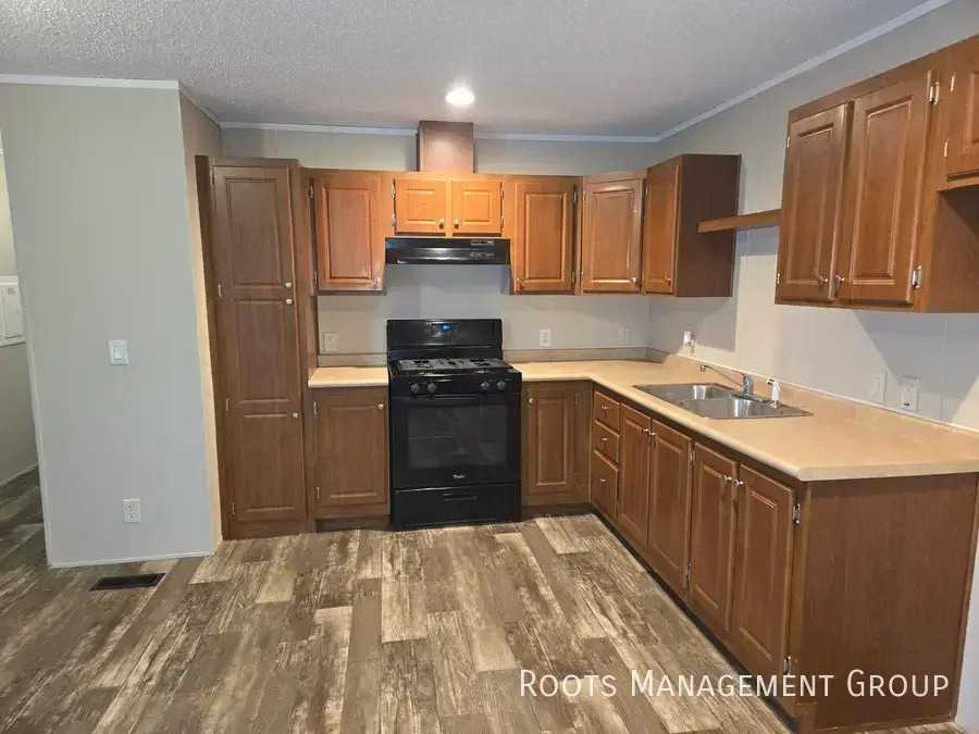 2679 Apollo Dr - Photo 5 of 16