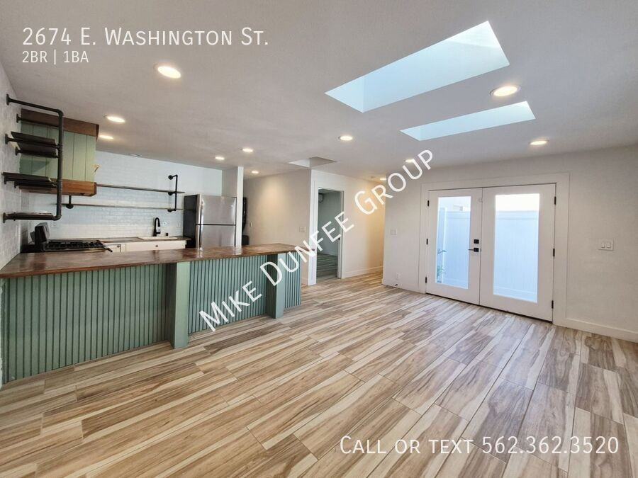 2674 E Washington St - Photo 4 of 10