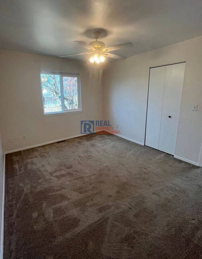 918 Mesa Ct - Photo 6 of 18