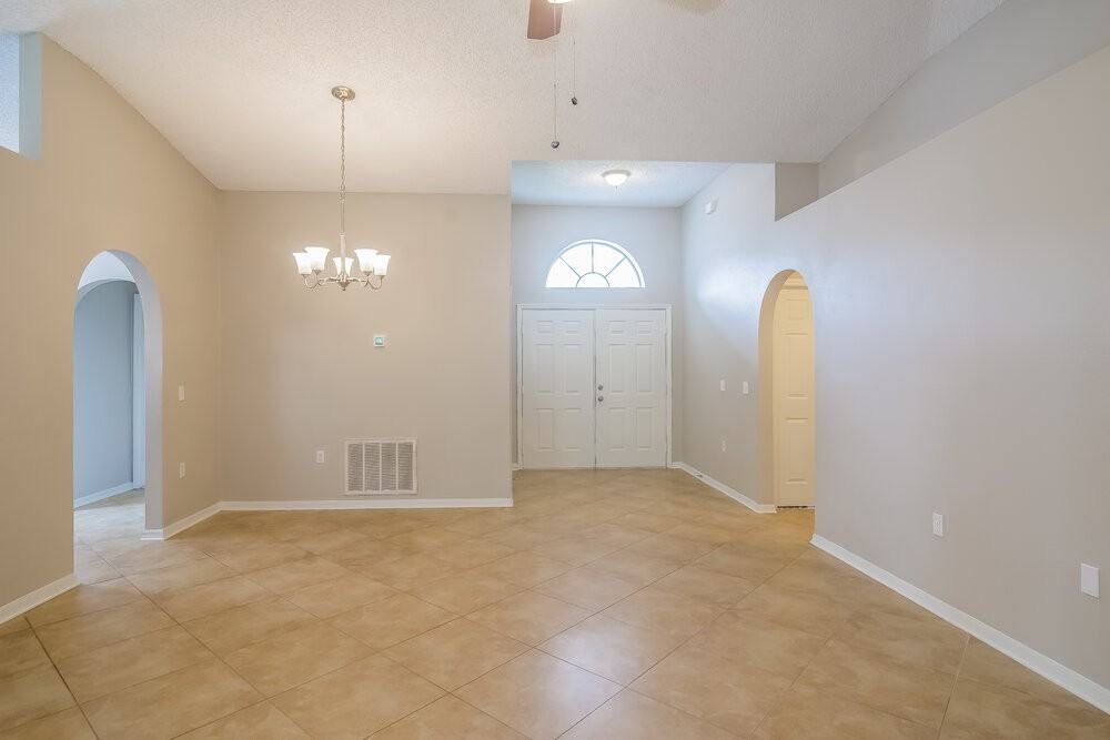 3192 Carlotta Rd - Photo 4 of 15