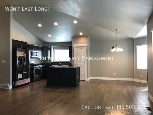 2273 W 5180 S - Photo 3 of 20