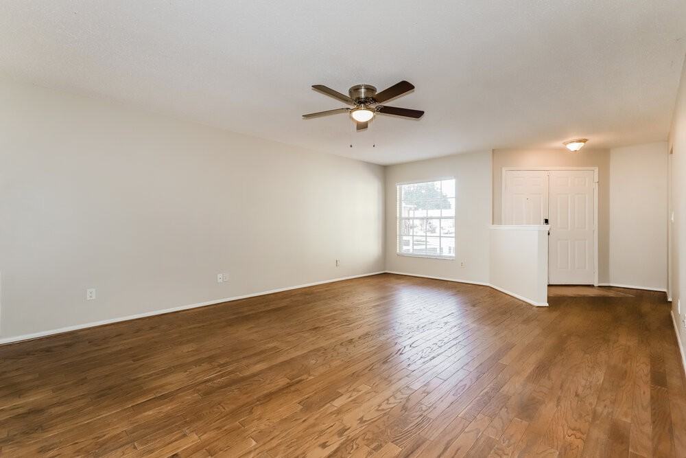 1909 Chablis Ct - Photo 4 of 16