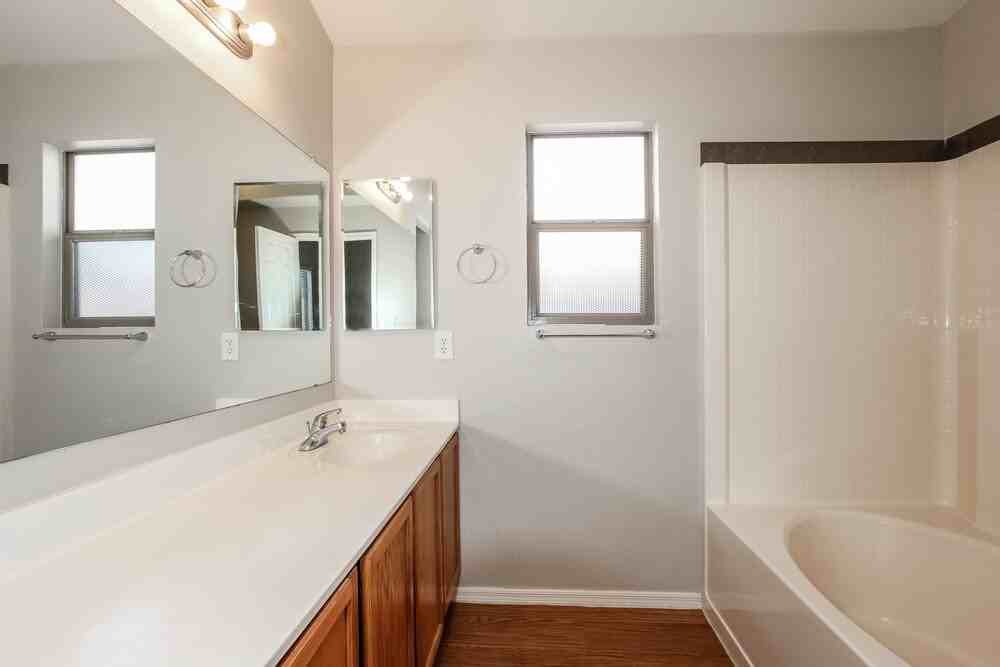 3319 W Louise Dr - Photo 7 of 15