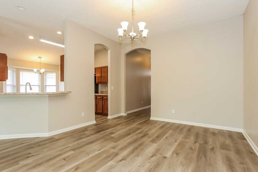 1560 Beecher Ln - Photo 5 of 16