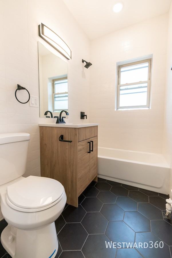 6209 N Glenwood Ave #3 - Photo 7 of 12