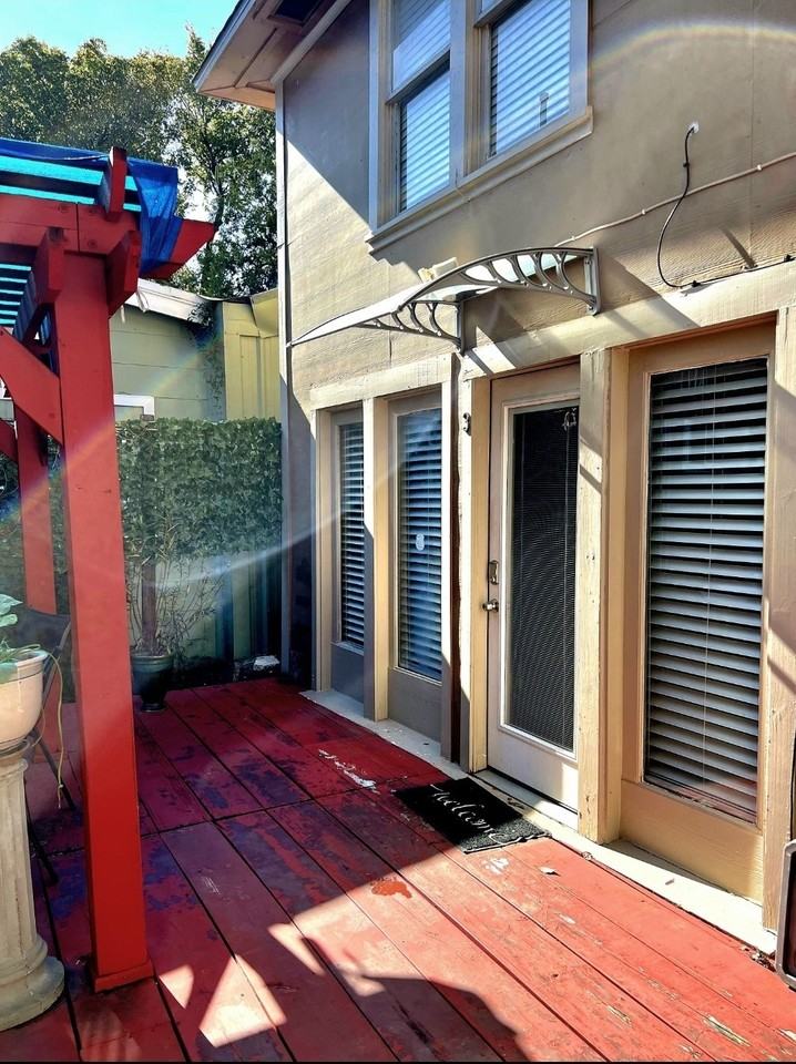 2606 Stanford St #2606-3 - Photo 2 of 10