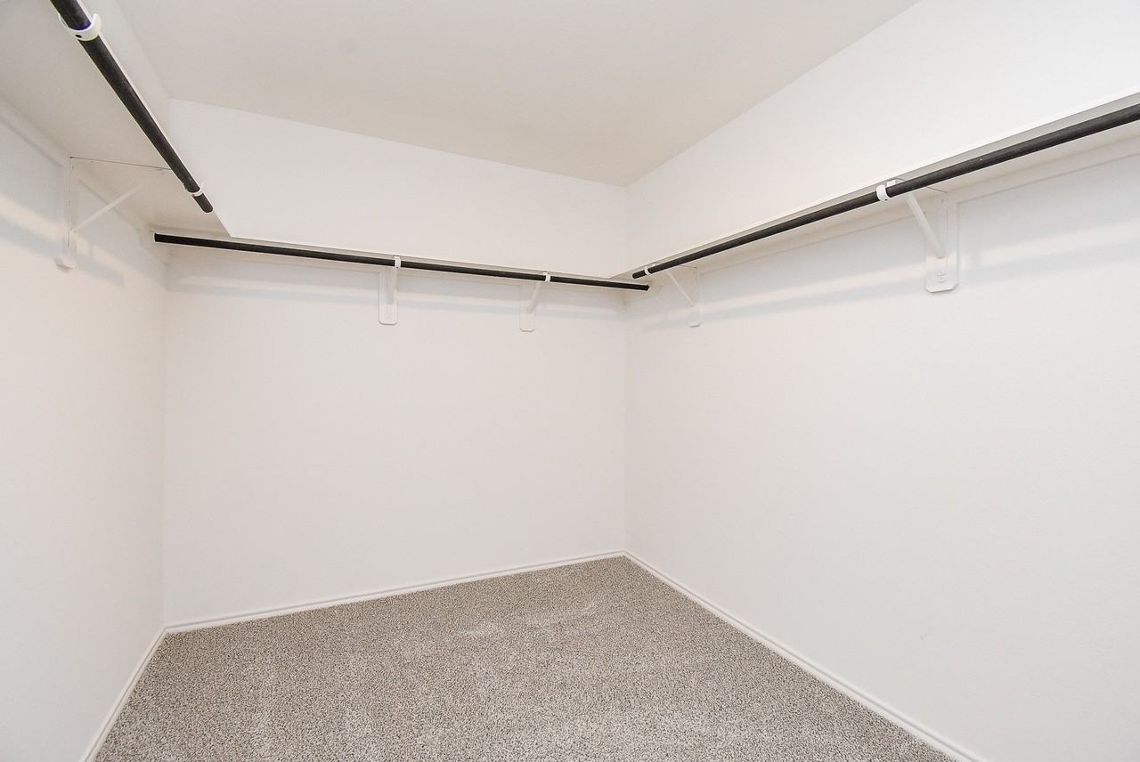 2827 Bur Landing Ln #2827 - Photo 2 of 20