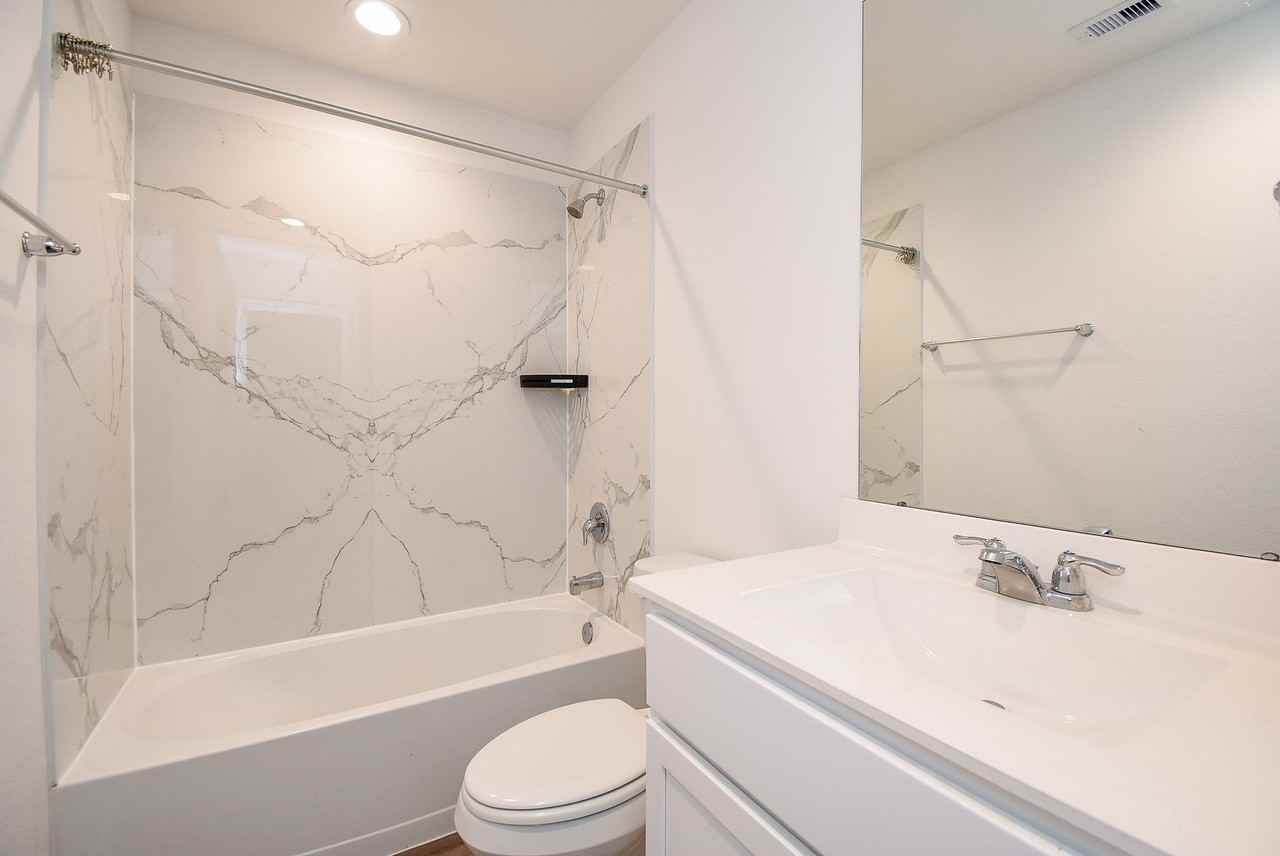 2827 Bur Landing Ln #2827 - Photo 6 of 20