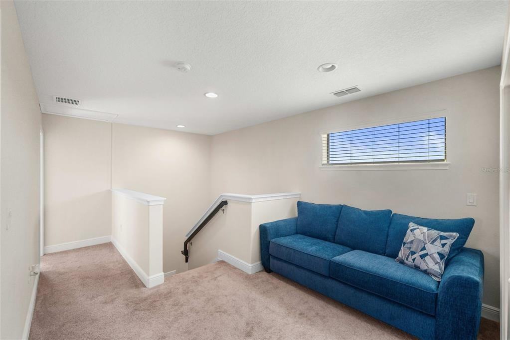 199 Macaulay'S Cv #199 - Photo 2 of 33