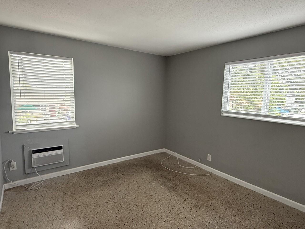 1118 N H St #1118-13 - Photo 2 of 10