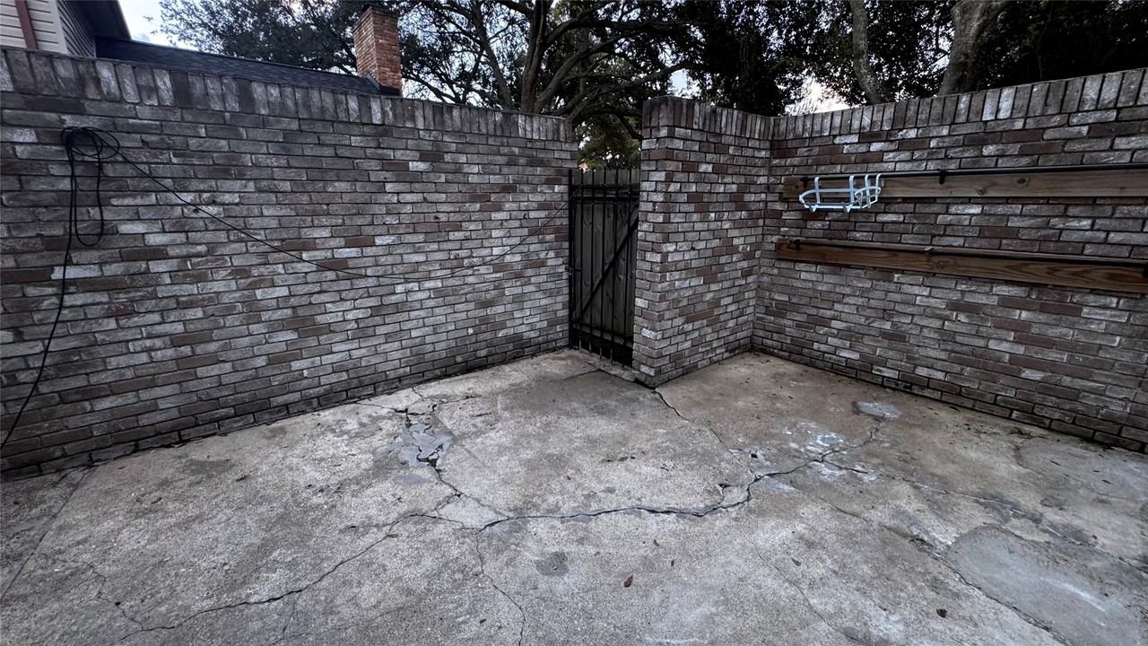 21418 Park Mount Dr #21418 - Photo 3 of 23