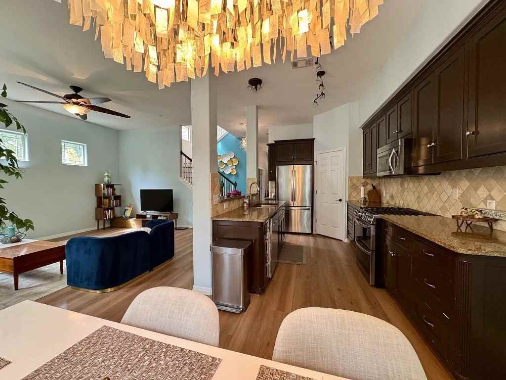 1009 Taulbee Ln #1009H - Photo 4 of 17