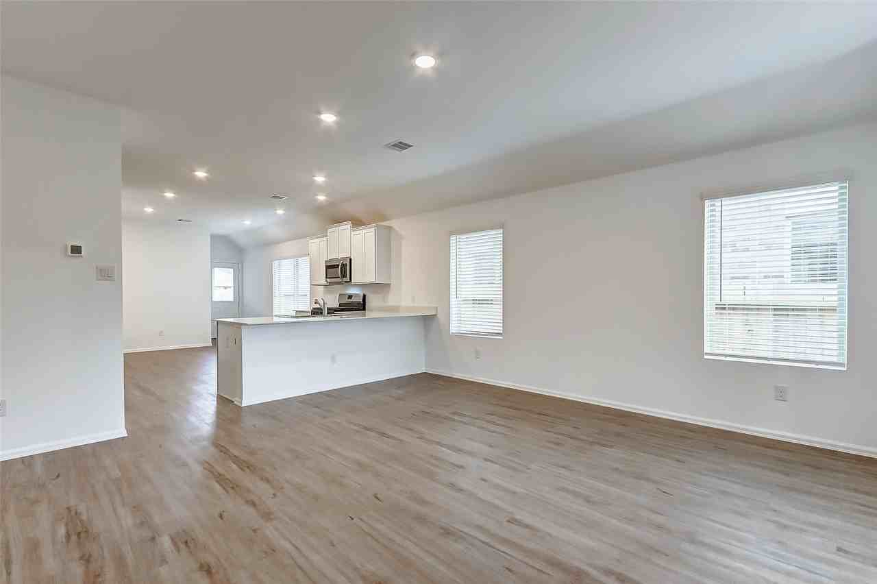 1942 Foxtail Creek Ct #1942 - Photo 5 of 22