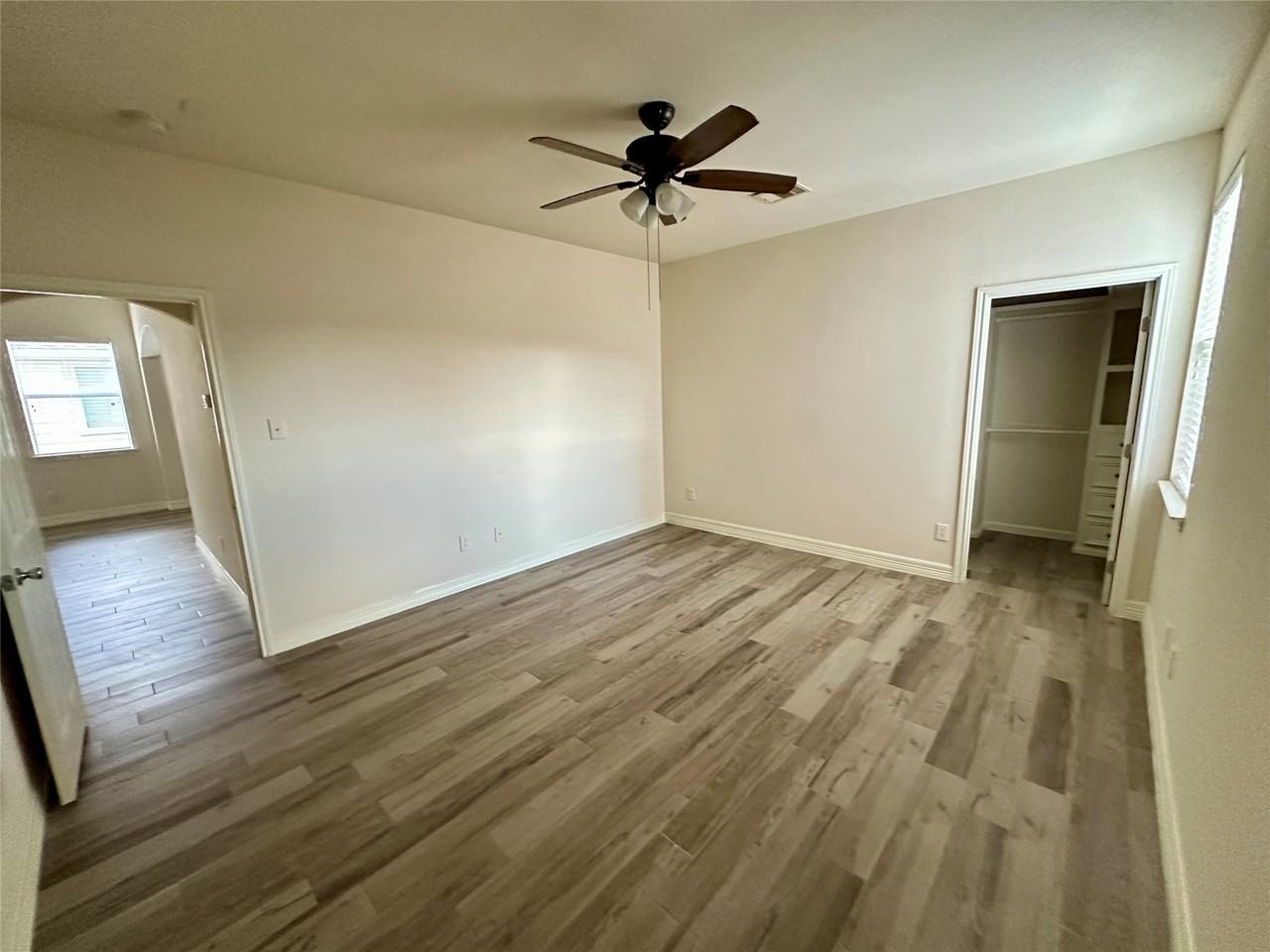 21314 Bella Luna Ct #21314 - Photo 3 of 31