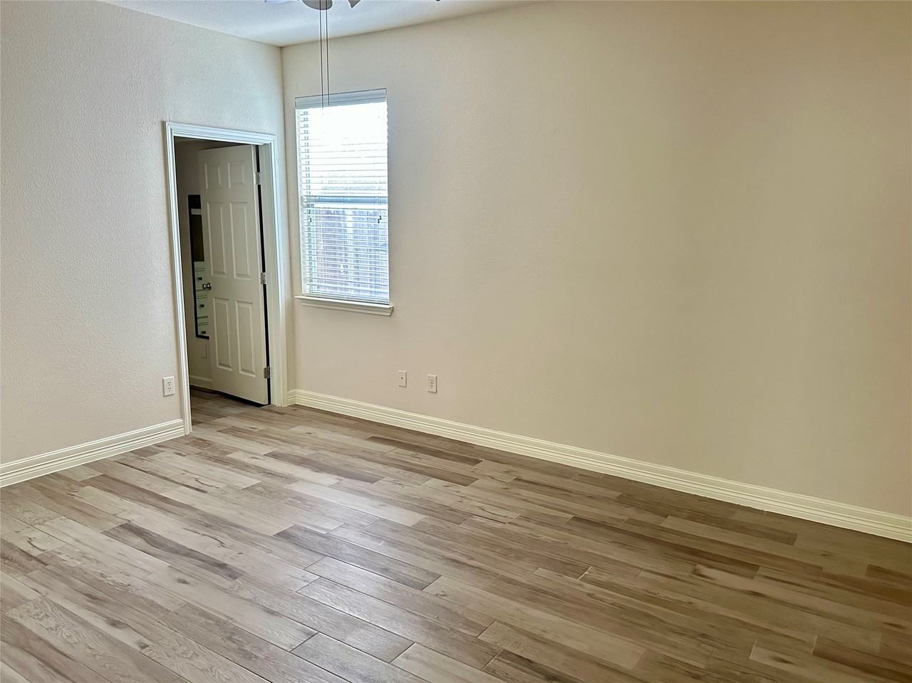 21314 Bella Luna Ct #21314 - Photo 7 of 31