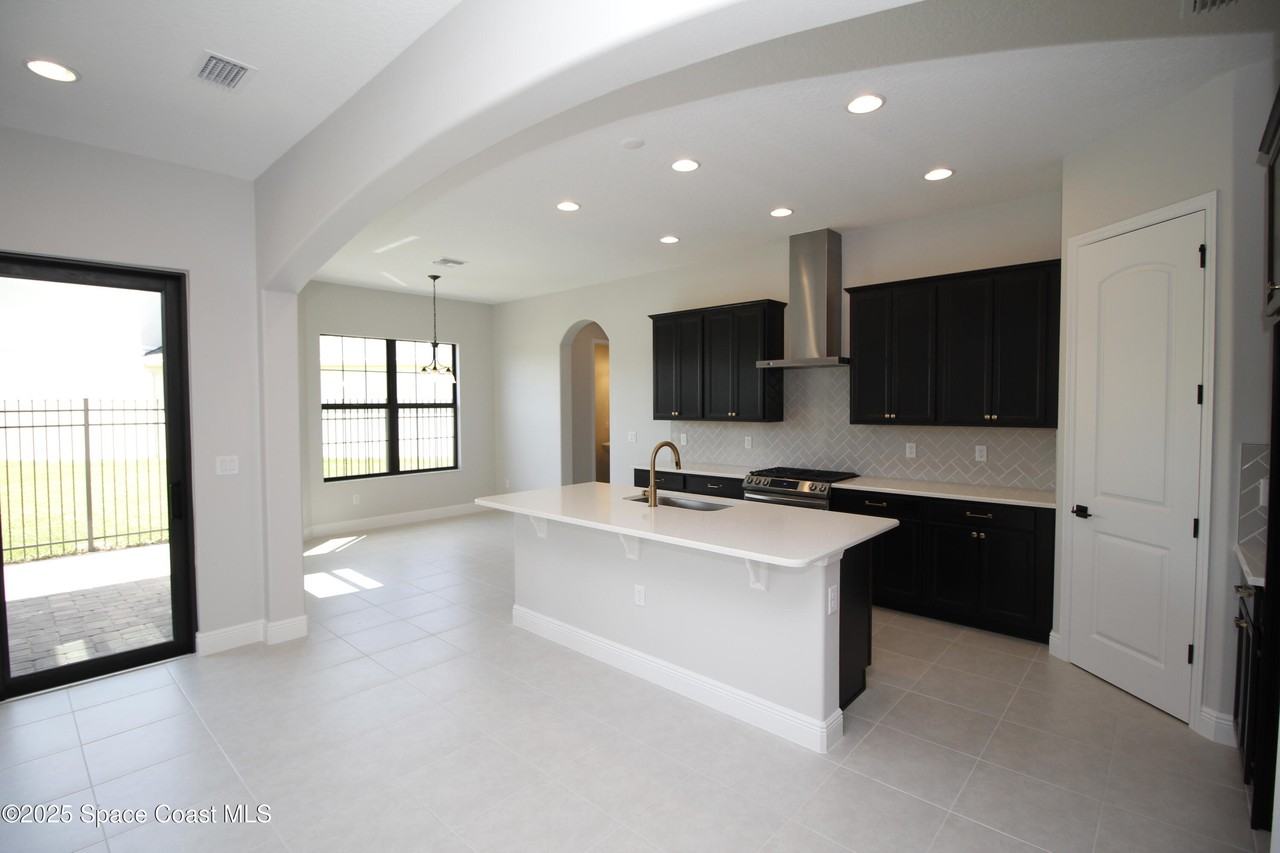 2485 Musette Aly #2485 - Photo 3 of 45