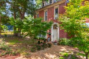 806 Oakwood St - Photo 1 of 1