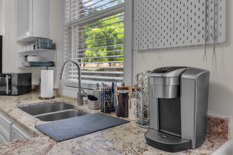 806 Oakwood St - Photo 5 of 15